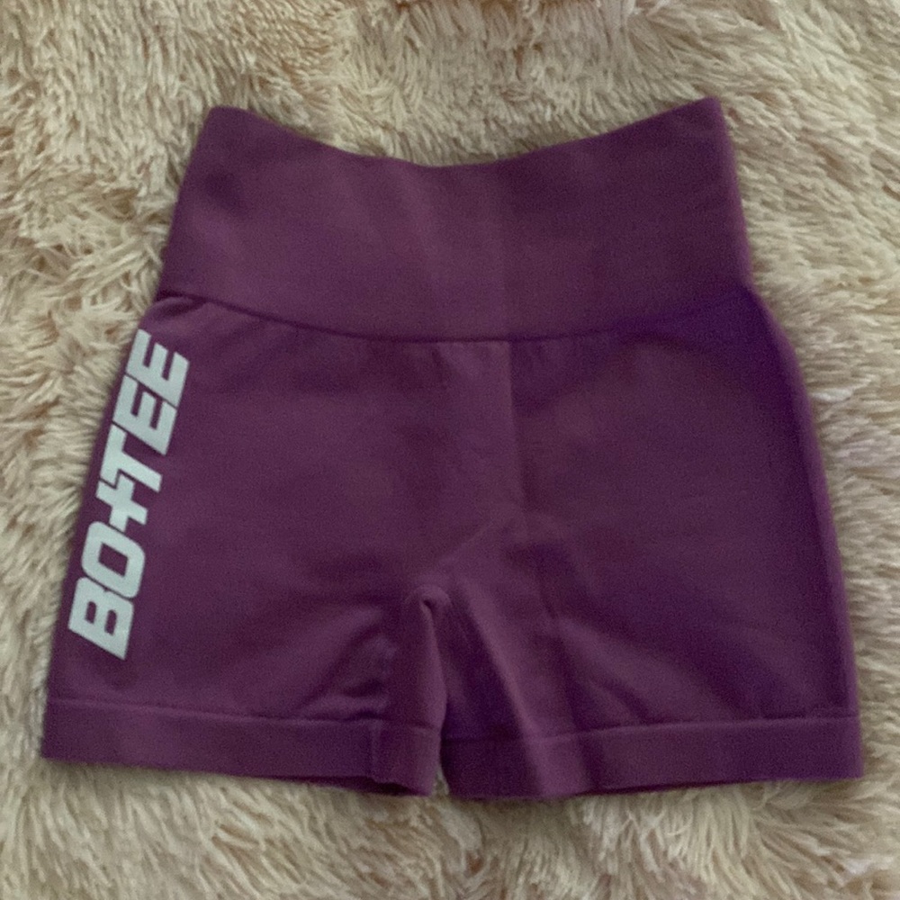 New Bo-tee seamless workout shorts!
